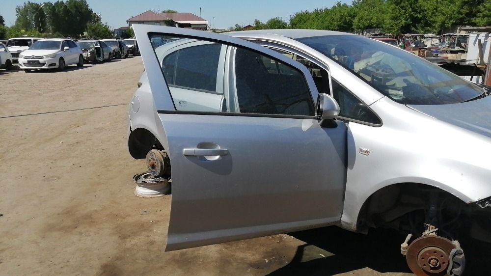 Дверь передняя правая Opel Corsa D 2010, 20000 рублей, Тольятти