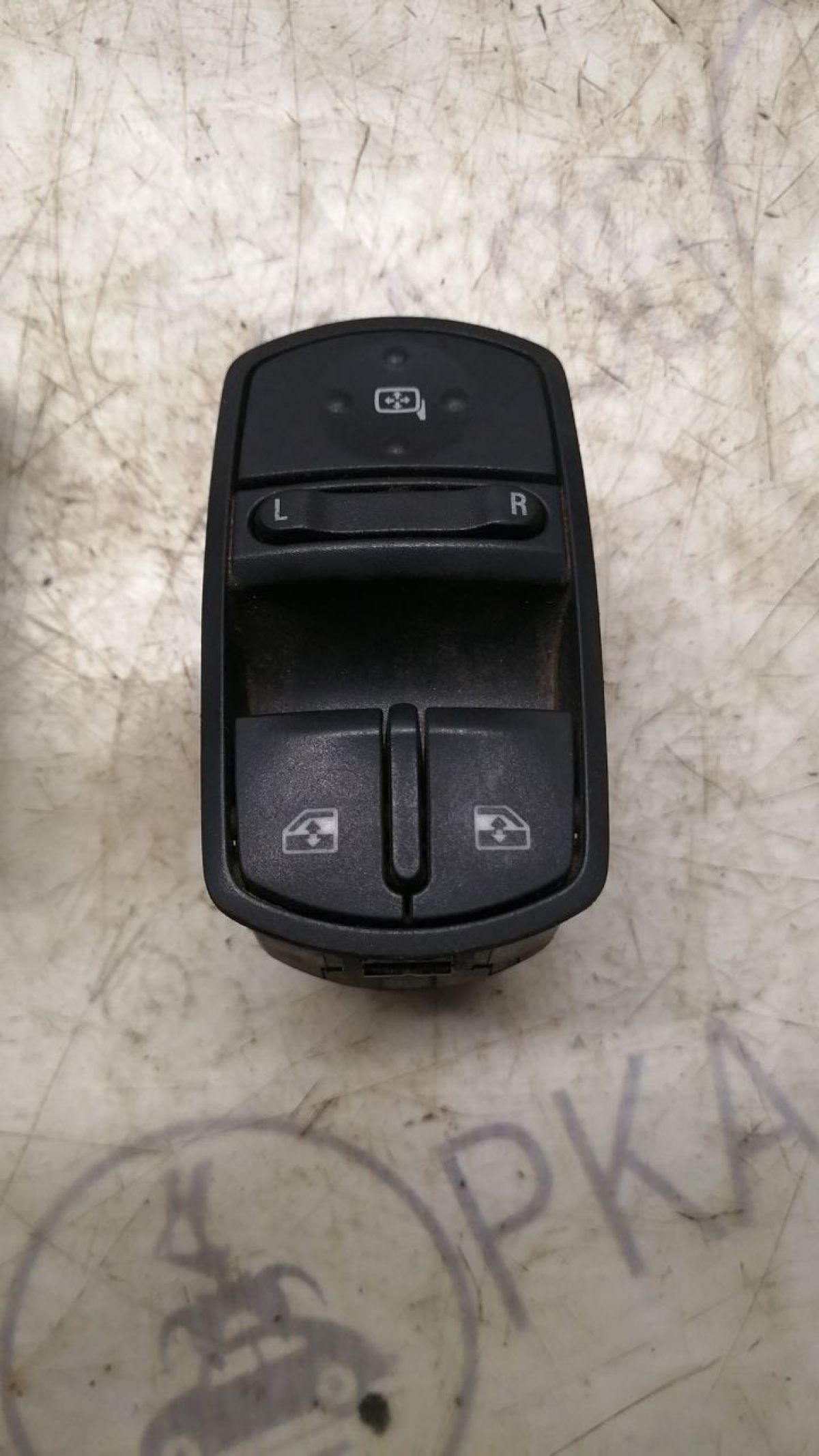 Блок управления стеклоподъемниками Opel Corsa D, 2000 рублей, Тольятти