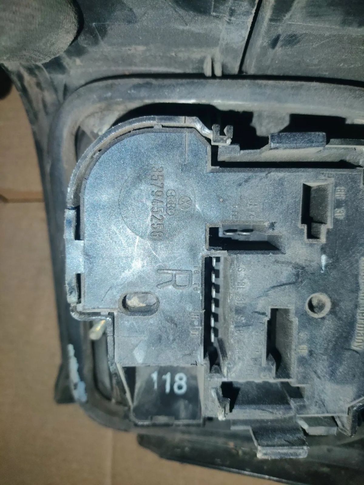 Фонарь задний правый наружный VW Passat B3 седан, 1000 рублей, Тольятти
