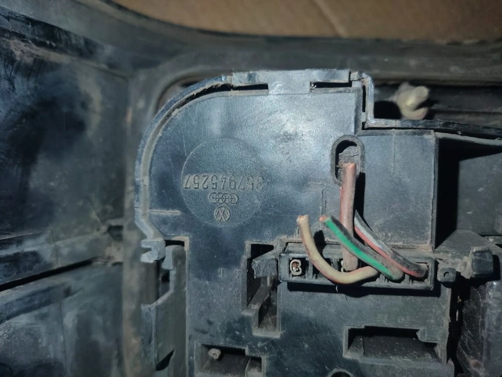 Фонарь задний наружный левый VW Passat (B3), 1000 рублей, Тольятти
