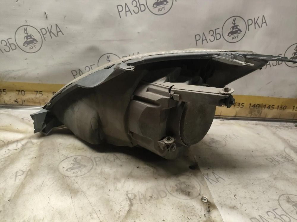 Фара правая с дефектом  Ford Fiesta Mk5, 2000 рублей, Тольятти