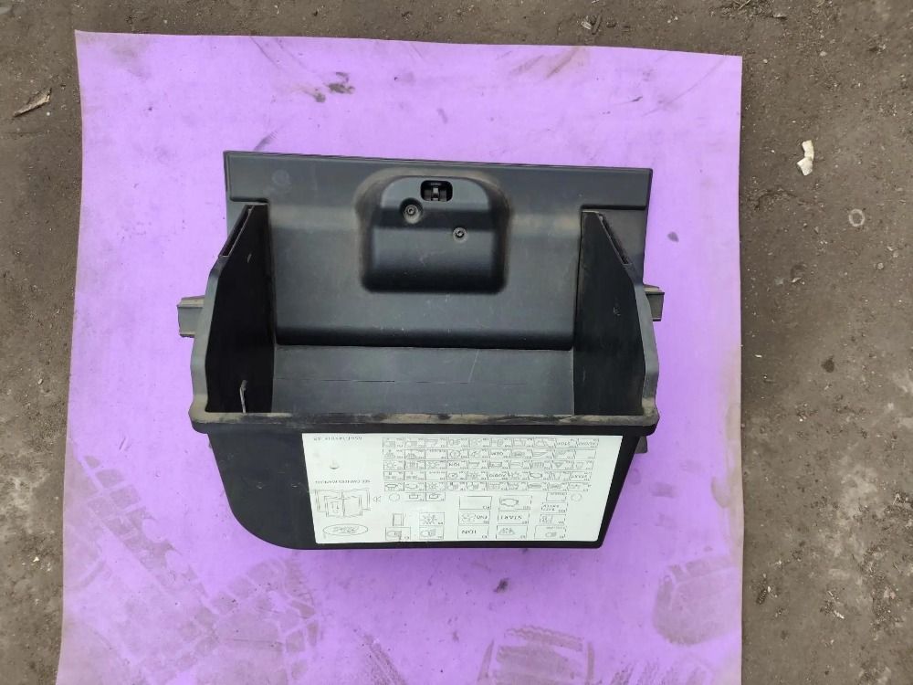 Бардачок Ford Fiesta Mk5, 2500 рублей, Тольятти
